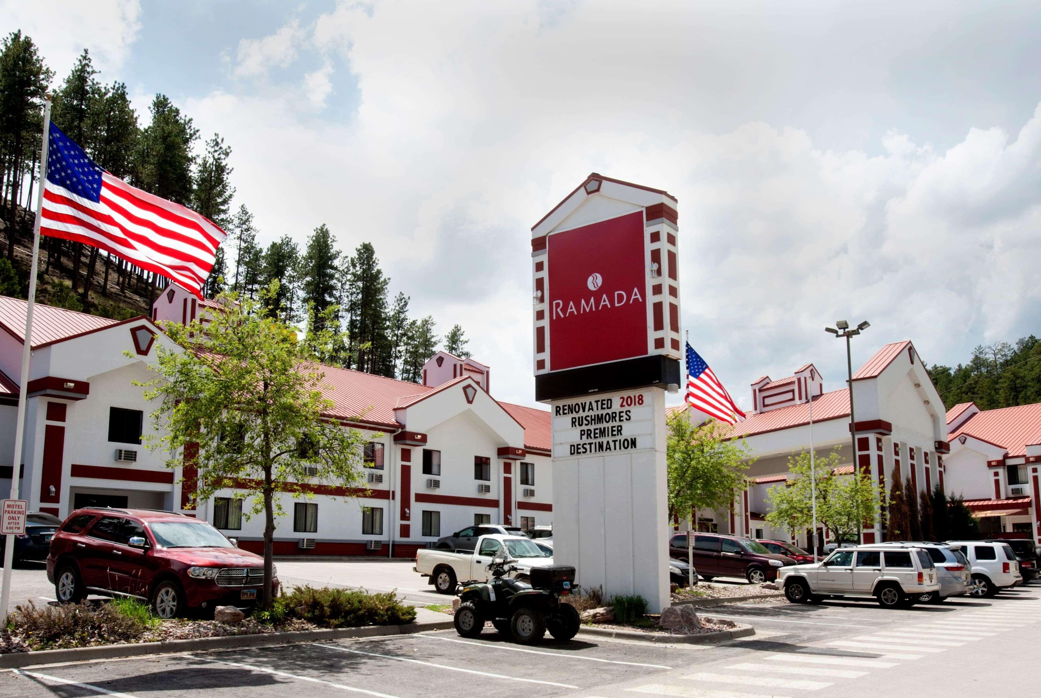 Готель Ramada By Wyndham Keystone Near Mt Rushmore Екстер'єр фото