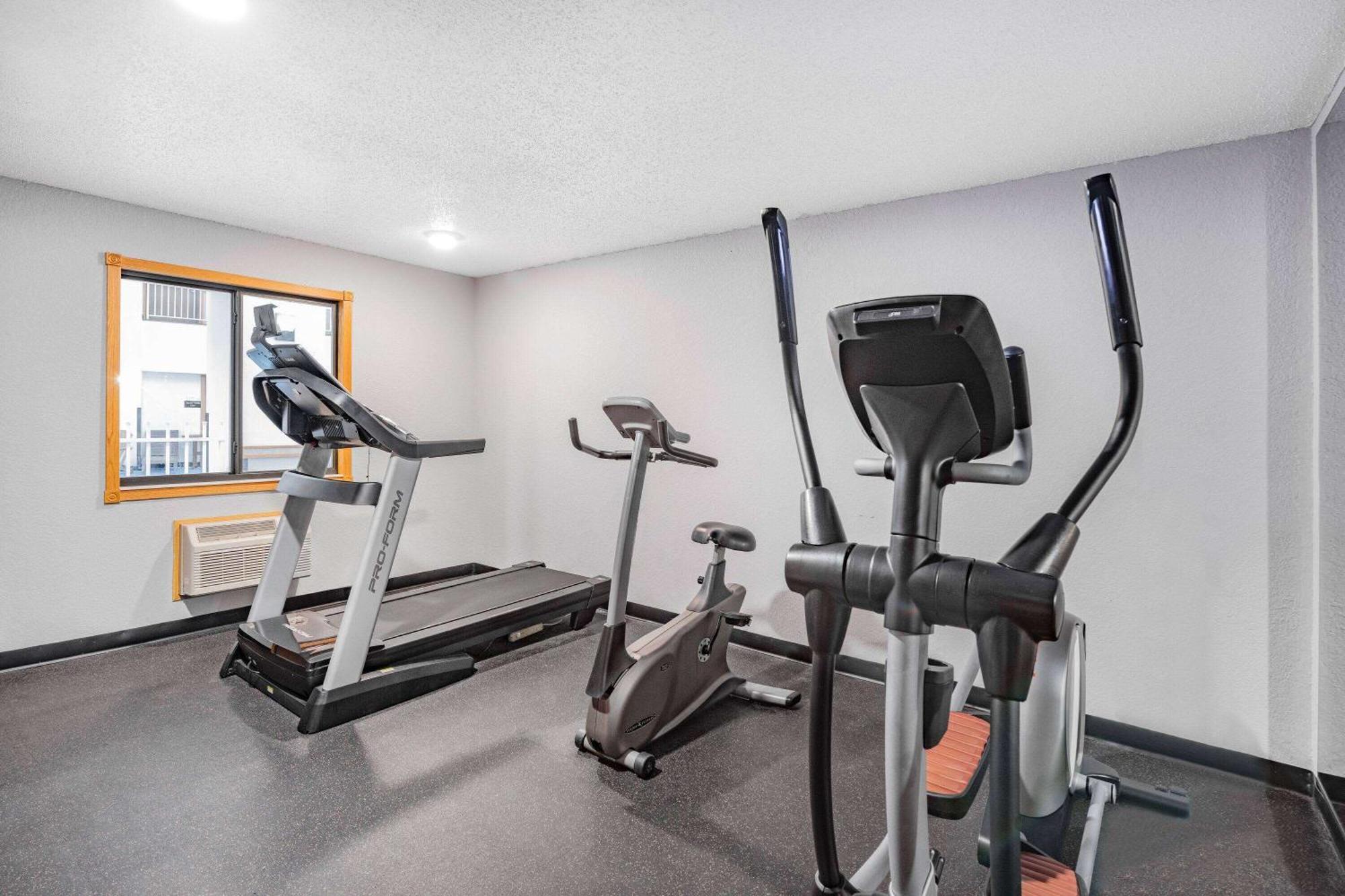 Ramada By Wyndham Keystone Near Mt Rushmore Екстер'єр фото