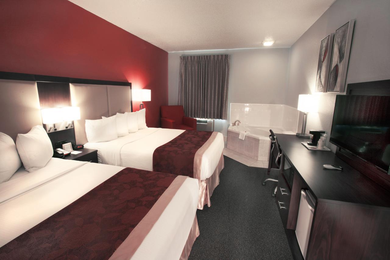 Ramada By Wyndham Keystone Near Mt Rushmore Екстер'єр фото